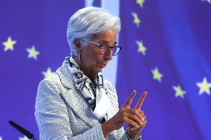 Η Κριστίν Λαγκάρντ, πρόεδρος της Ευρωπαϊκής Κεντρικής Τράπεζας (ΕΚΤ) απευθύνεται σε συνέντευξη Τύπου μετά τη συνεδρίαση της ΕΚΤ για τη νομισματική πολιτική στη Φρανκφούρτη, Γερμανία, στις 8 Σεπτεμβρίου 2022.