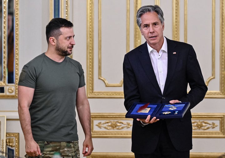 El presidente de Ucrania, Volodimir Zelenski, y el secretario de Estado de EEUU, Antony Blinken.
