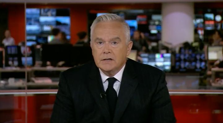 Huw Edwards breaks news of Queen Elizabeth's death to BBC viewers