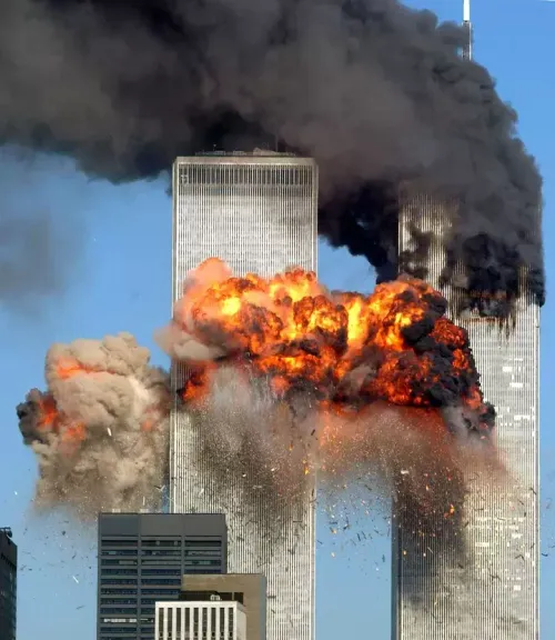 アメリカ同時多発テロはなぜ起きたのか。“史上最悪”のテロ事件を写真で 