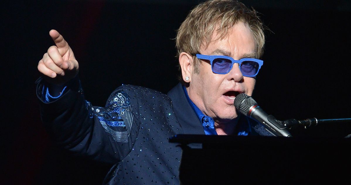 Elton John Dedicates Song To Queen Elizabeth II In 2nd Performance For A Late Royal – Online Harvard News Today