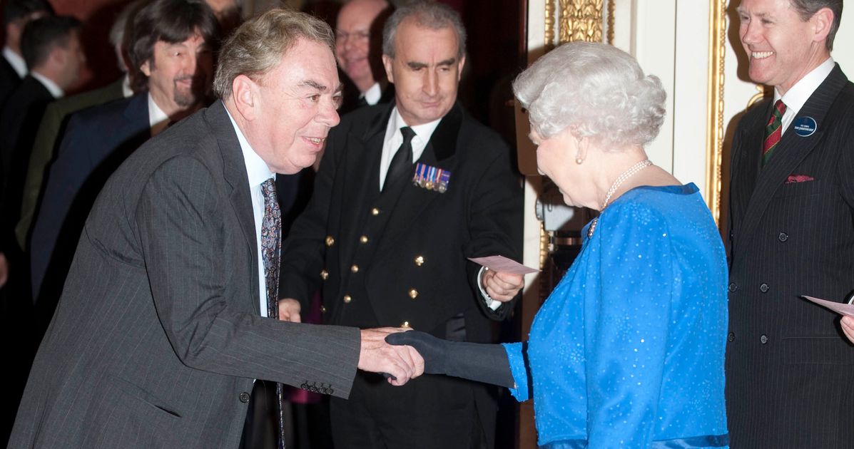 Andrew Lloyd Webber partage une histoire amusante sur la visite de la reine chez lui alors qu’il rend hommage
