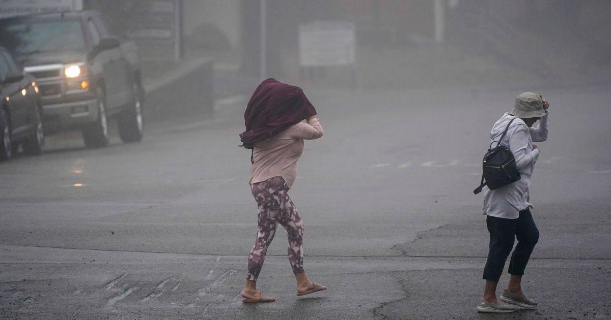 Severe Winds Batter Southern California As Heat Wave Breaks