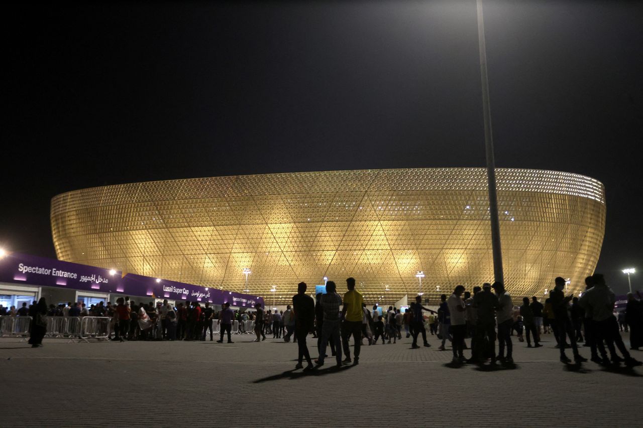 Lusail Super Cup. O ποδοσφαιρικός αγώνας Al Hilal - Zamalek στο Στάδιο Lusail, Κατάρ - 9 Σεπτεμβρίου 2022 - ήταν μία πρόβα τζενεράλε για το Μουντιάλ. Γενική άποψη έξω από το στάδιο πριν από τον αγώνα. Ο αγώνας είναι ο πρώτος στο συγκεκριμένο γήπεδο, που θα φιλοξενήσει τον τελικό του Παγκοσμίου Κυπέλλου 2022. REUTERS/Ibraheem Al Omari