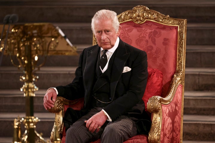 El rey Carlos III en la Gran Sala de Westminster