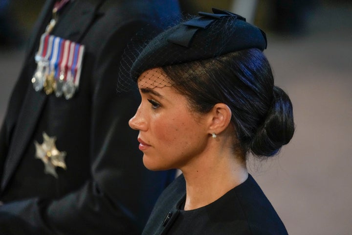 La duquesa de Sussex, Meghan Markle, en la misa por Isabel II en Westminster.