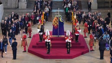  Guard Collapses Next To Queen&rsquo;s Coffin During Livestream Of Lying In State