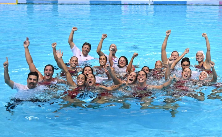 Las jugadoras de waterpolo celebran un nuevo éxito, esta vez el campeonato de Europa.