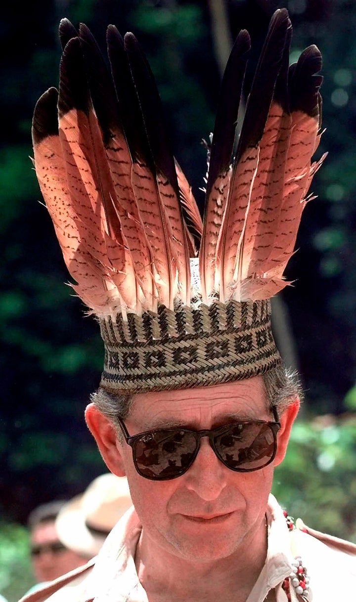 El entonces príncipe Carlos, en una imagen de su viaje a la reserva de Iwokrama, en Guayana, en el año 2000.