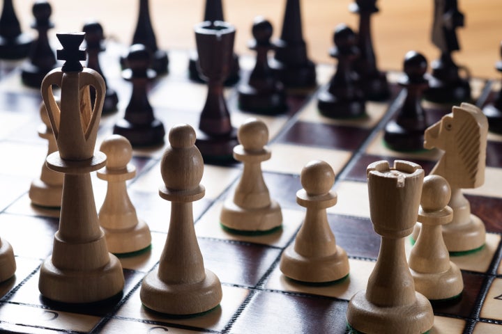 You can now play chess in iMessage—here's how