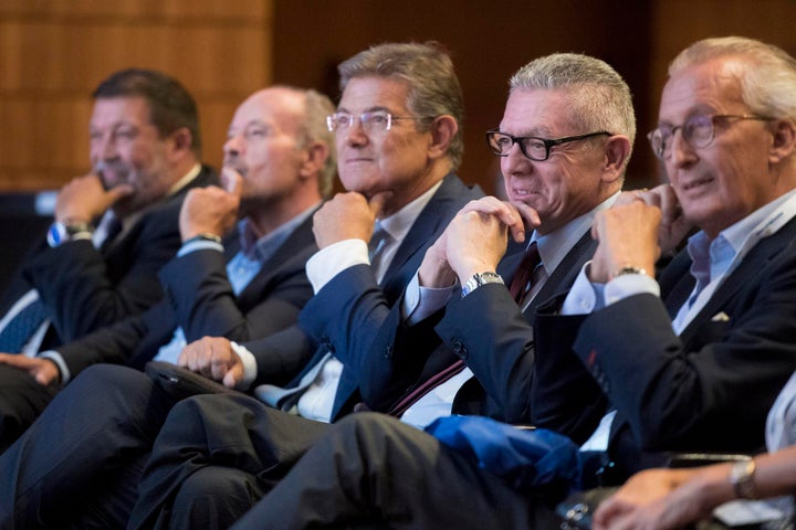 Los cuatro exministros en el Consejo General de Procuradores de España