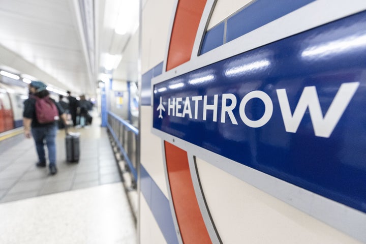 Acceso del aeropuerto de Heathrow desde el metro