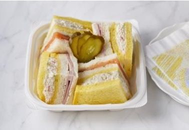 新たに開発した食パンを使用したサンドイッチ