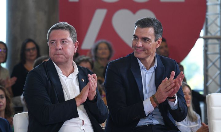 García-Page, junto a Sánchez, en un acto del PSOE
