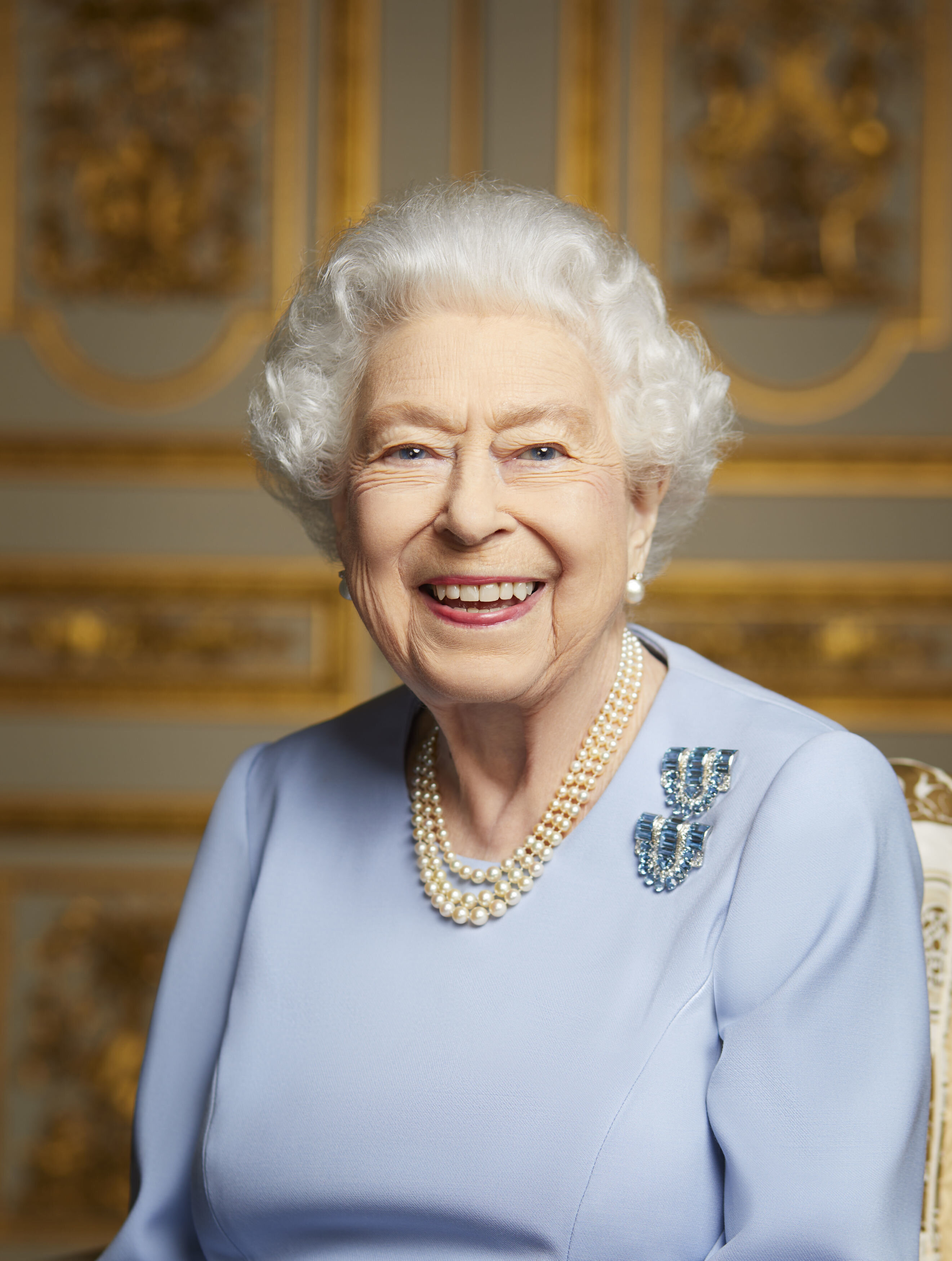 Buckingham Palace Releases New Queen Elizabeth Portrait Ahead Of ...