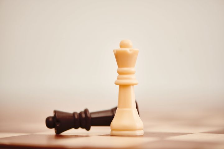 chess24 - Magnus Carlsen has Black vs. 19-year-old Russian