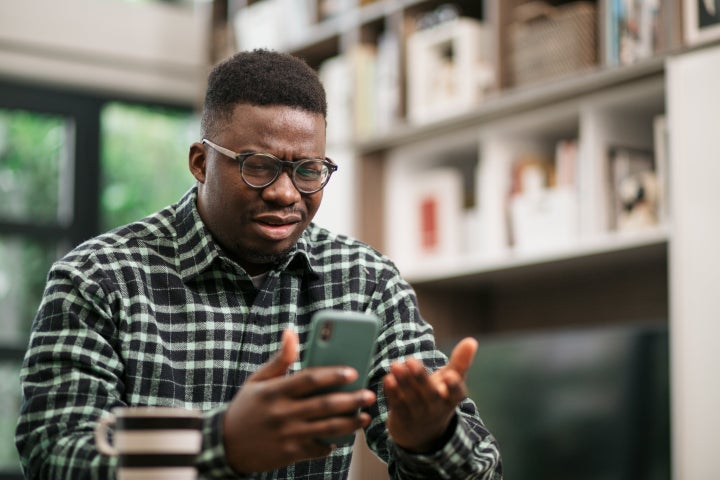 Ein Problem beim SMS-Schreiben?  Bei der Übersetzung kann viel verloren gehen, egal wie viele Emojis Sie verwenden.