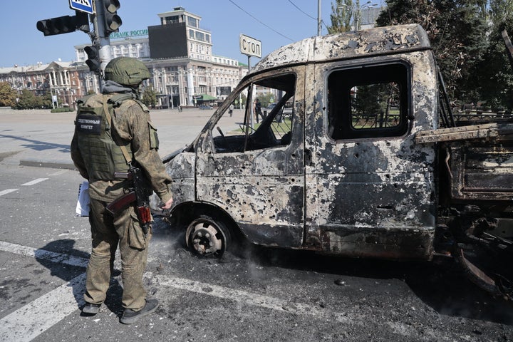 Un militar en el despliegue ucraniano desplegado en Donetsk.