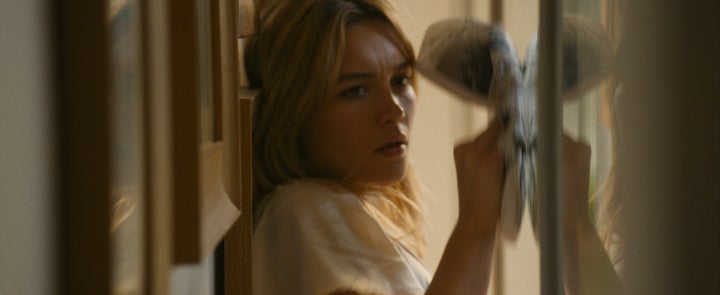 Alice (Florence Pugh) finds herself in an increasingly dangerous position in "Don't Worry Darling."