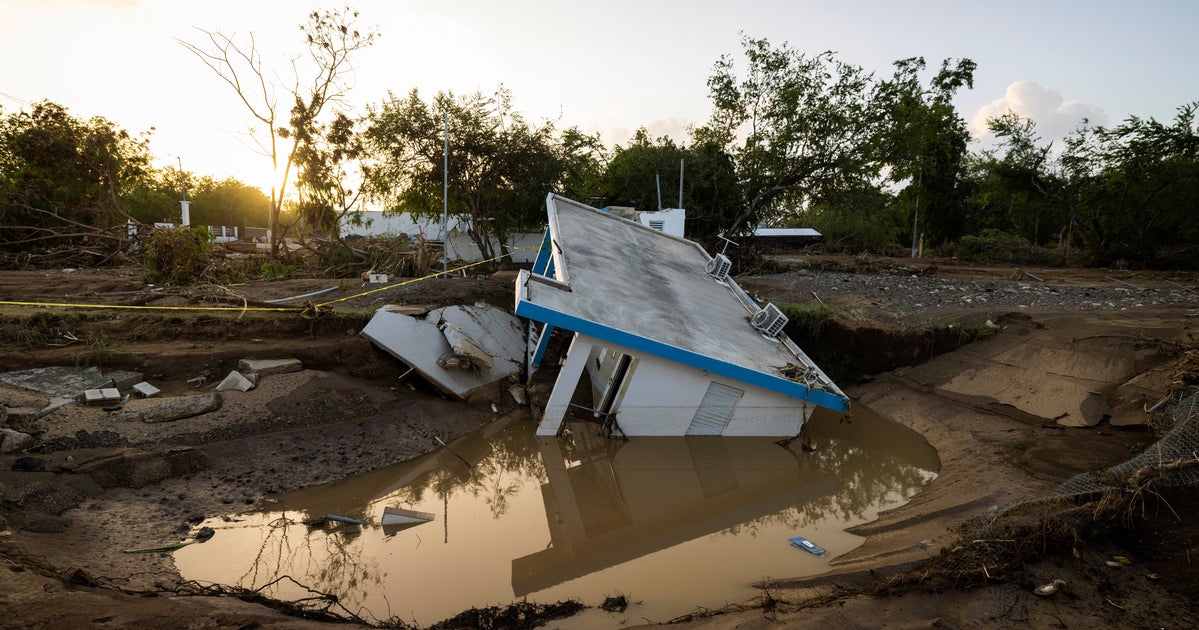 Puerto Ricans Desperate For Water After Hurricane Fionas Rampage