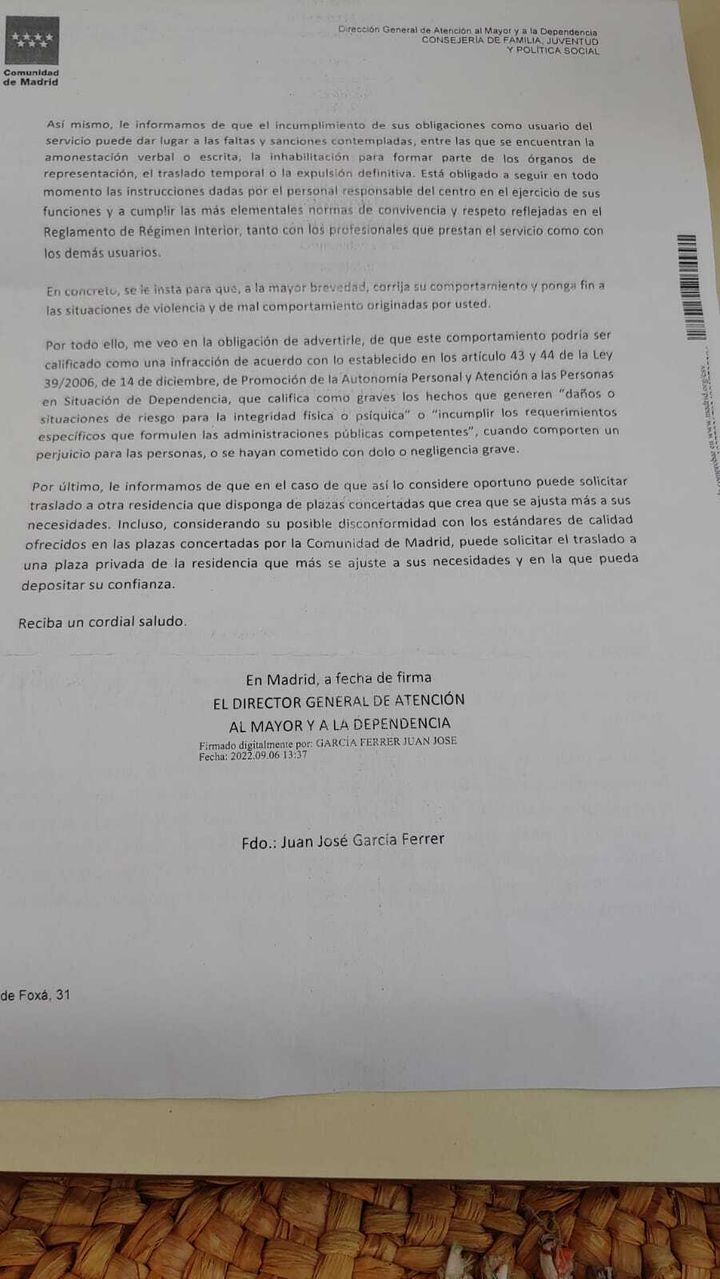 Carta del director de Atención al Mayor de Madrid a un anciano que se quejó de su residencia pública.