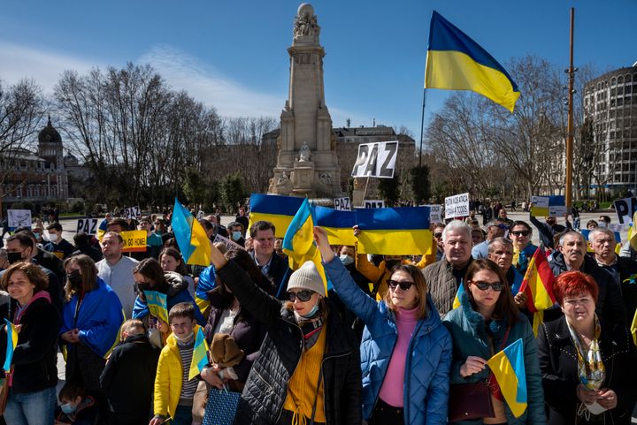 Ucranianos se manifiestan en Madrid contra la guerra