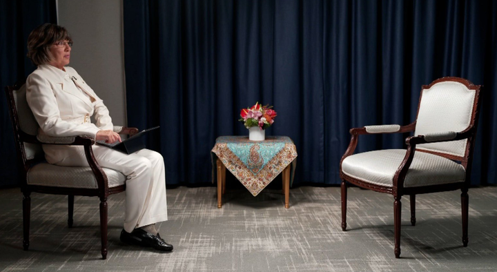 Momento de la cancelación de la entrevista con el presidente iraní