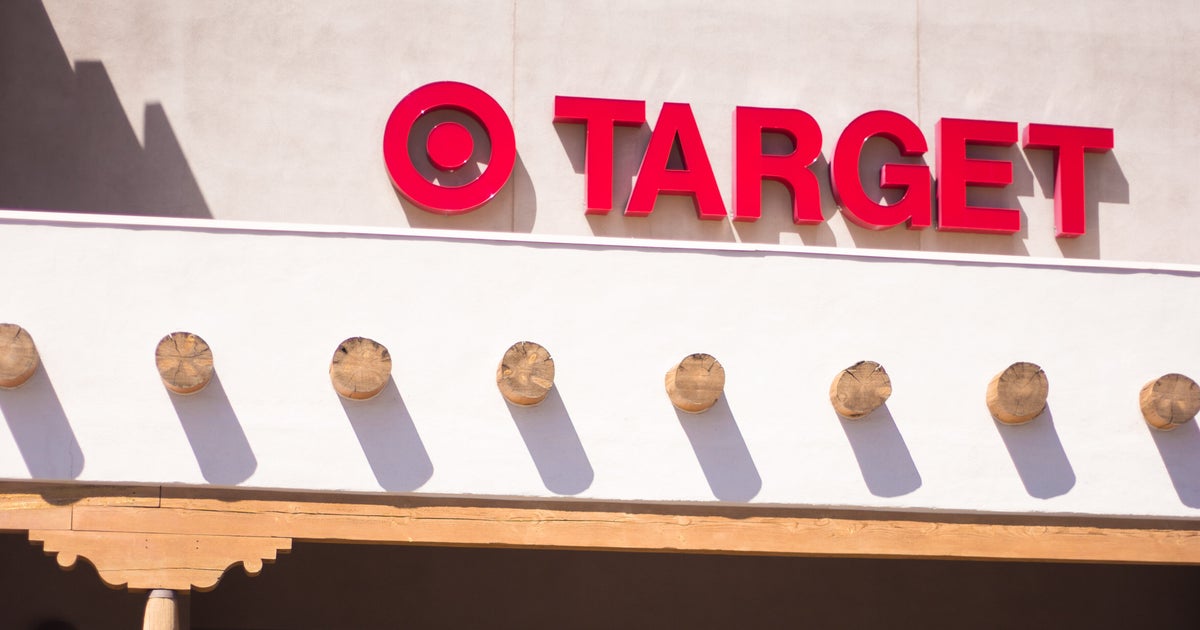 Walmart, Target Kick Off Holiday Deals Early To Ease Inflation Sting Walmart, Target Kick Off Holiday Deals Early To Ease Inflation Sting