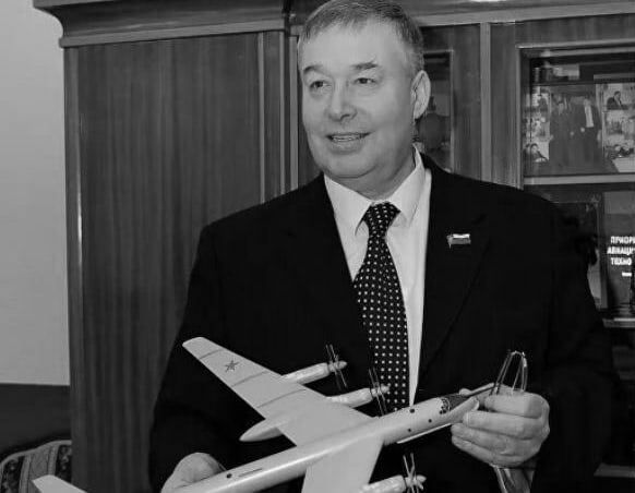 Anatoly Gerashchenko reportedly fell down several flights of stairs.
