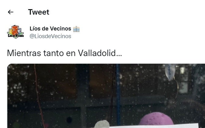 El cartel visto en Valladolid.