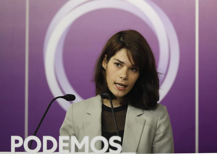 La coportavoz de Podemos, Isa Serra, en una rueda de prensa, en Madrid.