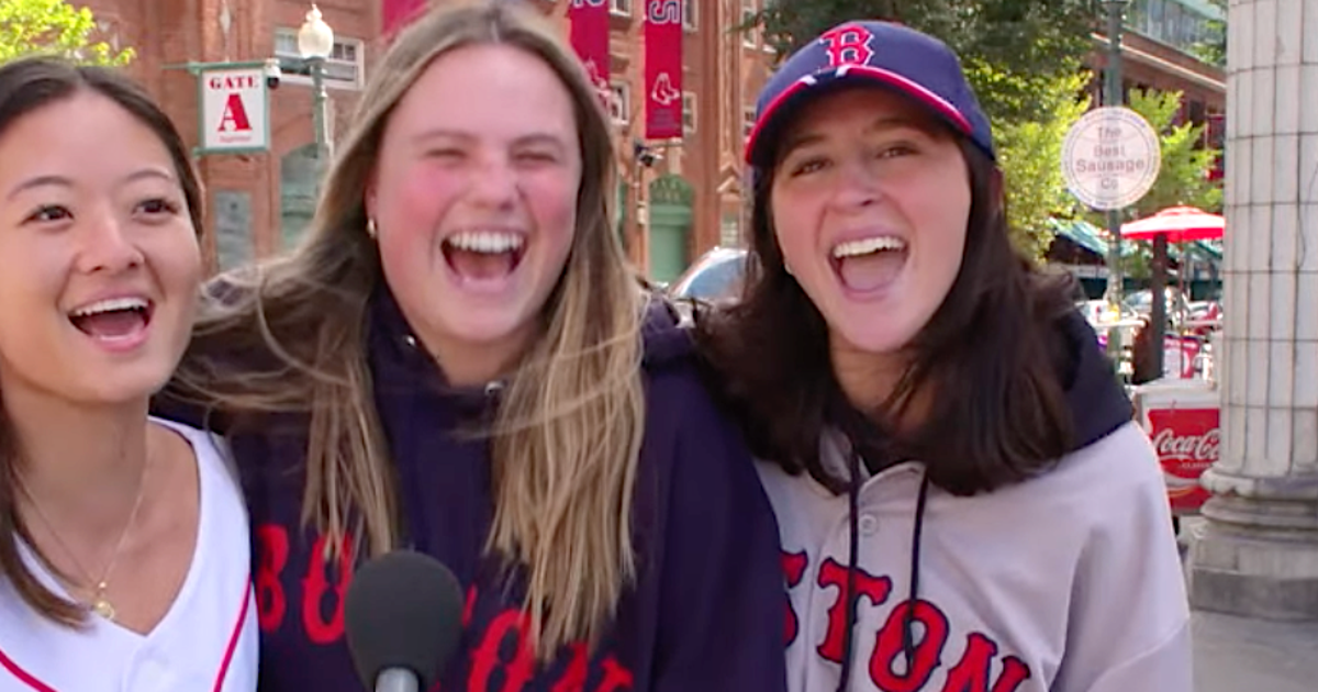 ‘Jimmy Kimmel’ Cruelly Mocks Red Sox Fans By Making Them Wear Yankees Gear ‘Jimmy Kimmel’ Cruelly Mocks Red Sox Fans By Making Them Wear Yankees Gear