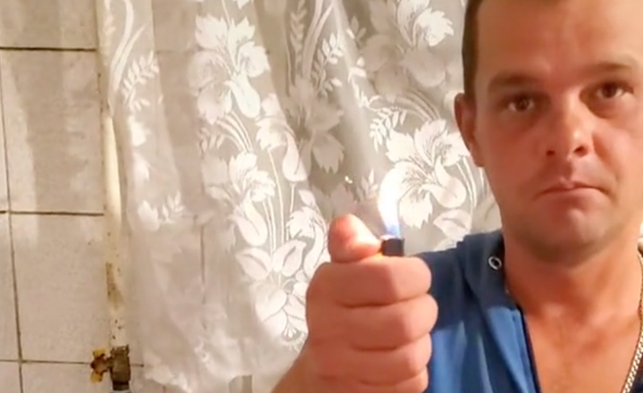 El protagonista de TikTok en el inicio del vídeo viral