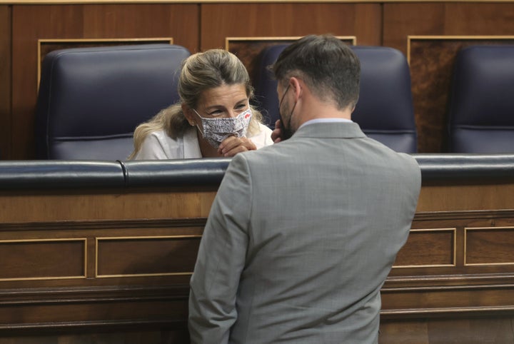 Foto de archivo de la vicepresidenta segunda del Gobierno, Yolanda Díaz, y el portavoz de ERC en el Congreso, Gabriel Rufián.