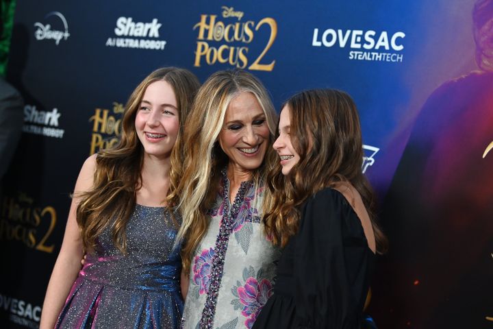Tabitha Hodge Broderick, Sarah Jessica Parker and Marion Loretta Elwell Broderick at the premiere of "Hocus Pocus 2."