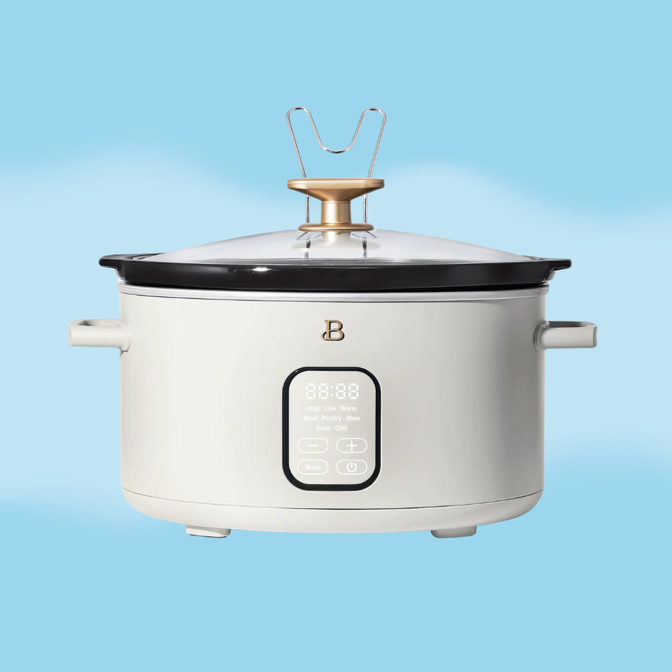 A 6-quart slow cooker