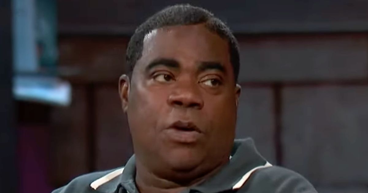 Tracy Morgan Lets His Walmart Settlement Speak For Itself On His Tinder Profile