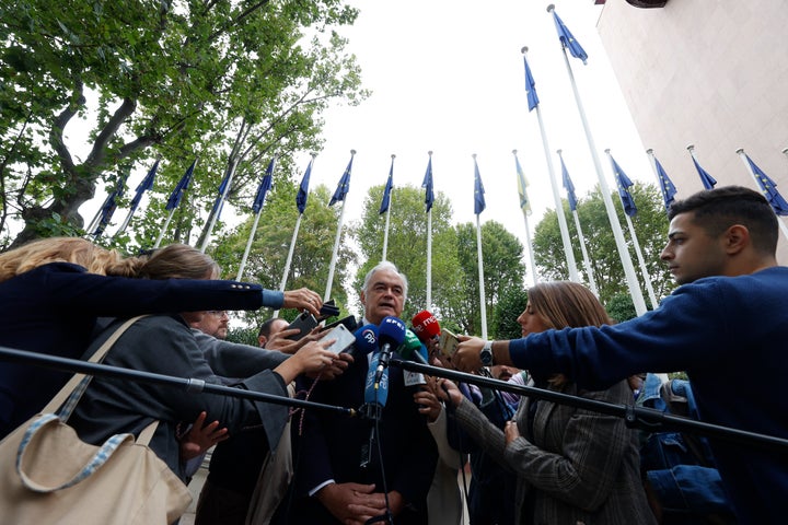 El responsable de Acción Institucional del PP, el eurodiputado Esteban González Pons, que participa este jueves en la reunión que el comisario europeo de Justicia, Didier Reynders, mantiene con representantes de los jueces, y del Partido Popular en su visita a España, con la renovación del Consejo General del Poder Judicial (CGPL) en el centro de la agenda.