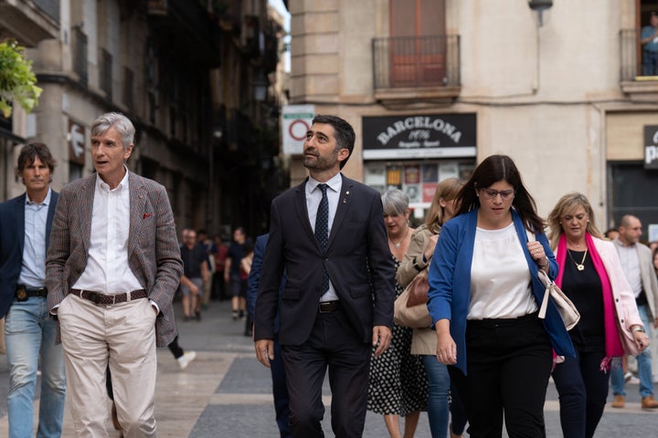 Argimon y Geis, dos de los seis que quedan, con el ya cesado Puigneró en el centro