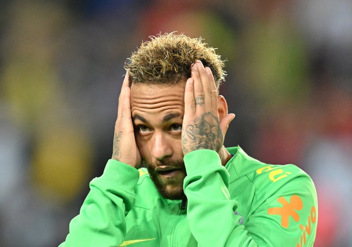 Neymar, calentando
