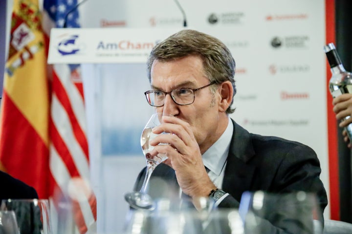 El presidente del PP, Alberto Núñez Feijóo, durante un almuerzo de la Cámara de Comercio de Estados Unidos en Madrid, el 28 de septiembre.