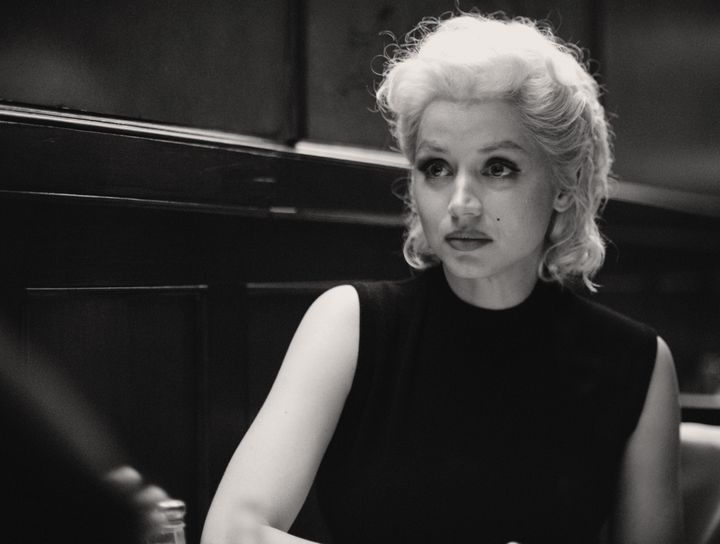 Ana de Armas as Marilyn Monroe in Blonde. 