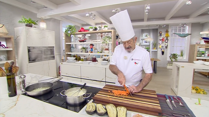 Karlos Arguiñano cocinando.