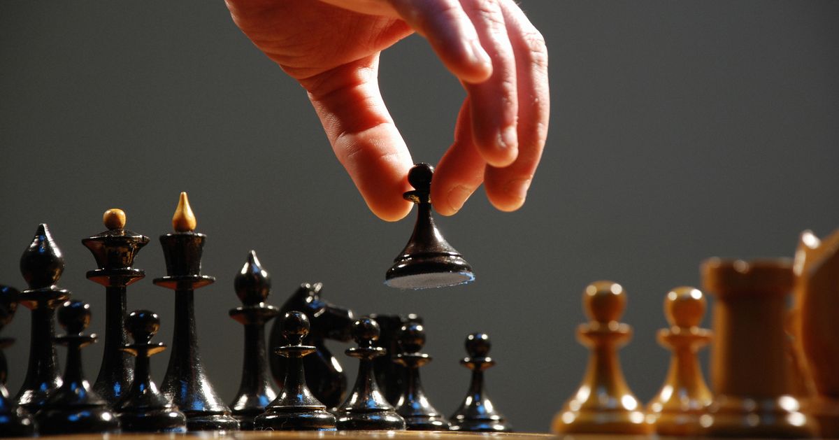 Ukrainian Chess Grandmasters caught in a warzone