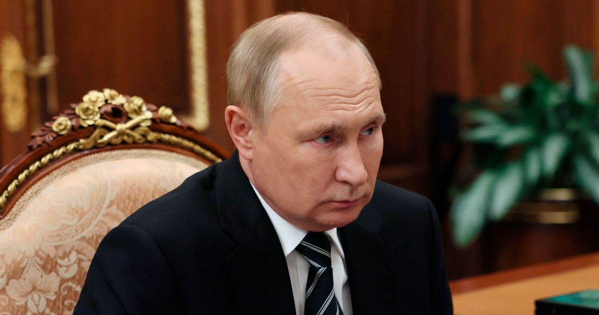 Putin Signs Laws Annexing 4 Ukrainian Regions thumbnail