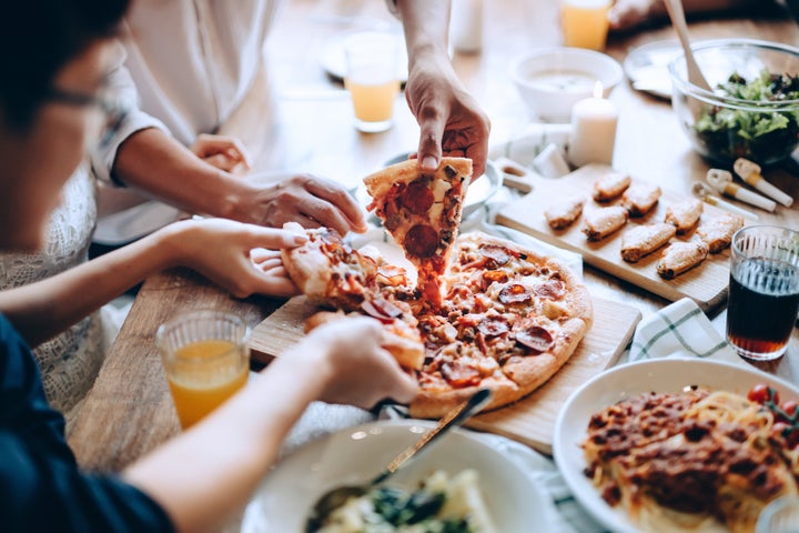 The Optimum Time To Eat Dinner Has Been Revealed – And It's Pretty ...