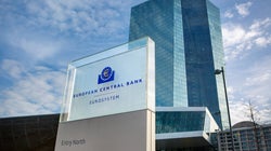 Η ύφεση πλησιάζει στην Ευρωζώνη, με την ΕΚΤ να παραμένει διχασμένη για την πολιτική