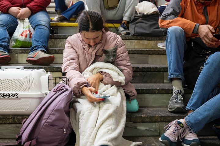 Δεύτερη ημέρα στα καταφύγια οι κάτοικοι και του Κιέβου