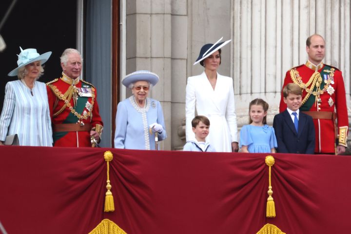 (L-R) Camilla, Charles, the Queen, Kate, Louis, Charlotte, George and William on the Buckingham Palace balcony