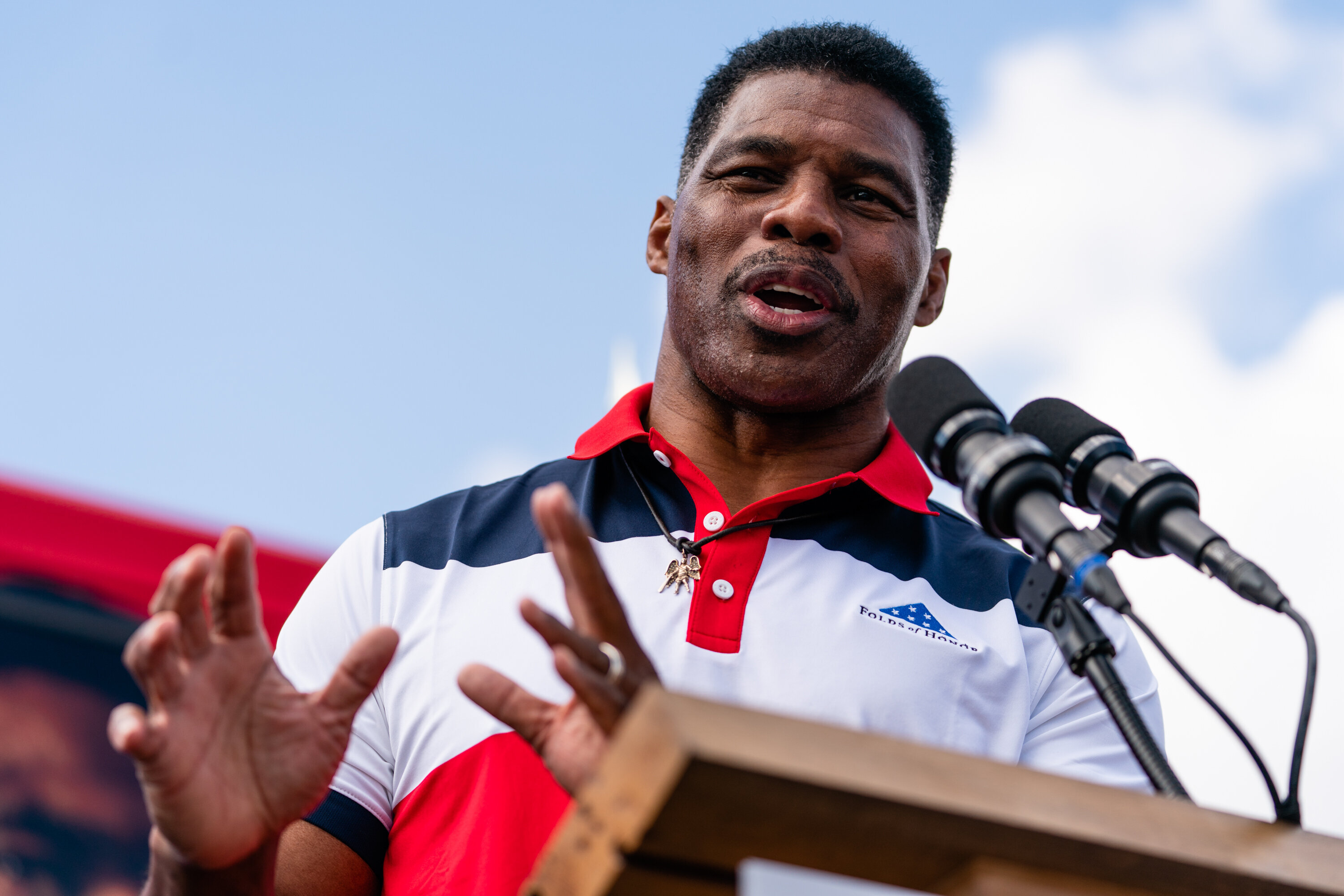 herschel-walker-bizarrely-shares-anecdote-about-bull-ditching-3